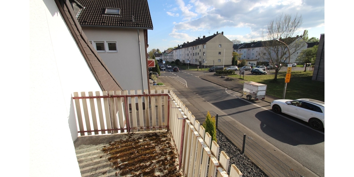 DG Balkon Straßenseite